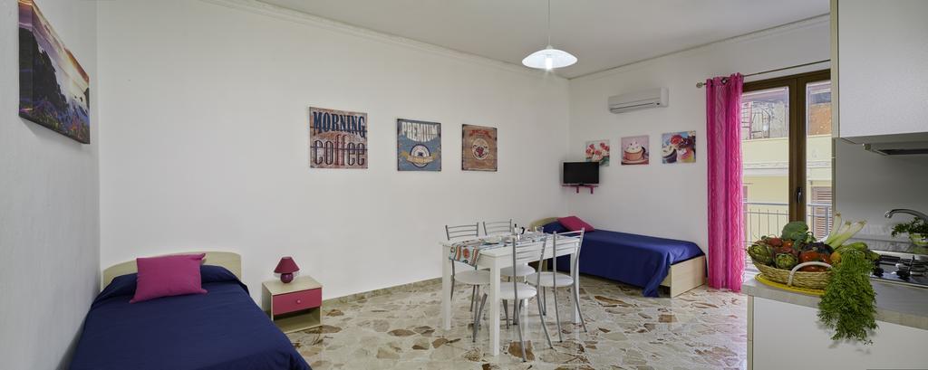 Airport Home & Bringo Car Rental Carini Exterior foto